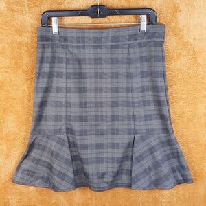 MAX STUDIO Womens Skirt Medium Gray Plaid Pencil Flare Pull On Knee Length
